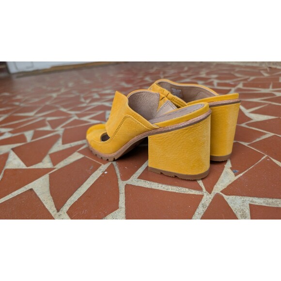 Sorel Nadia Mule Sandals-Yellow Nubuck Leather -Block Heel-Sz 6 - Picture 3 of 10